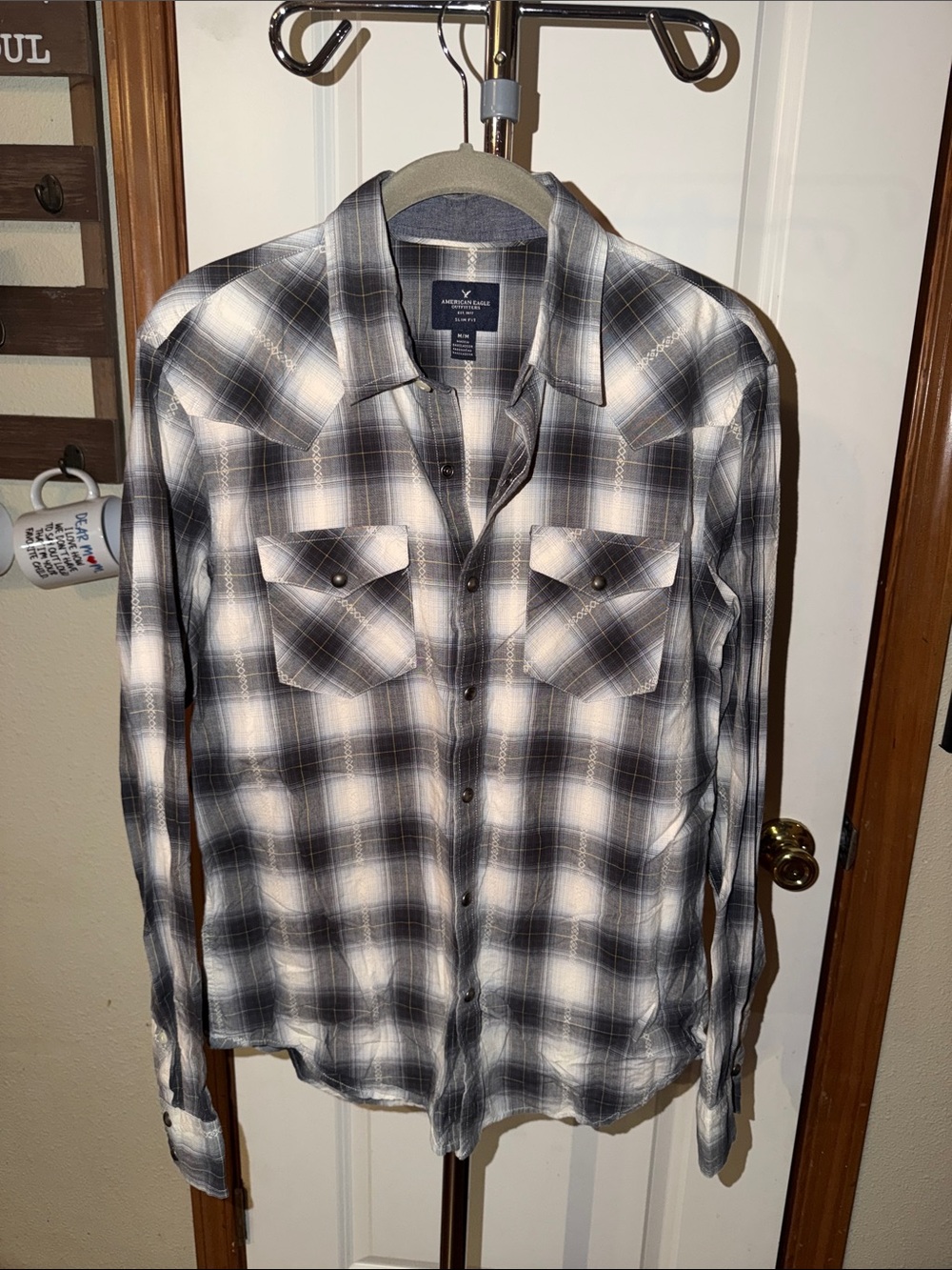 American Eagle Outfitters Black and White Plaid Button-Down Shirt